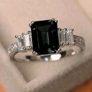 NEW women's black and CZ diamond silver ring, Size 5.5